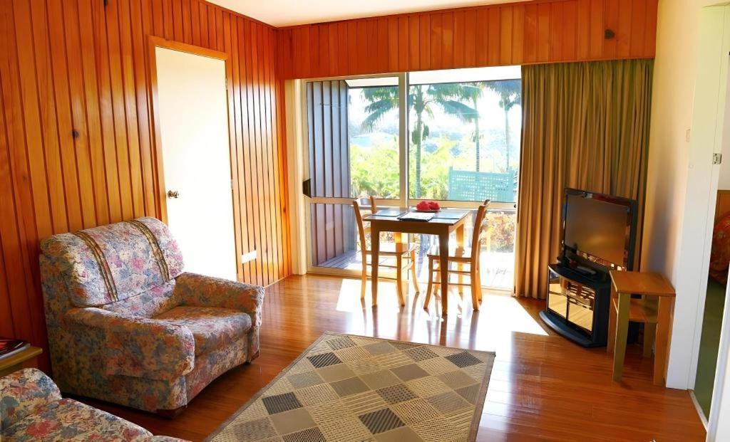 Fletcher Christian Holiday Hotel Бернт Пайн Екстериор снимка